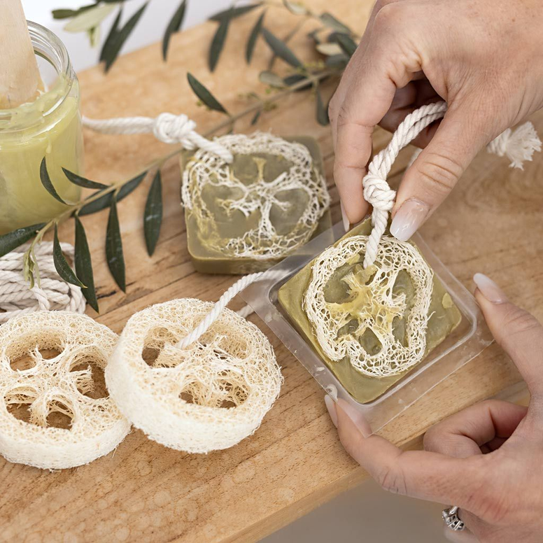 DIY | Hobbydoos olijfolie zeep maken